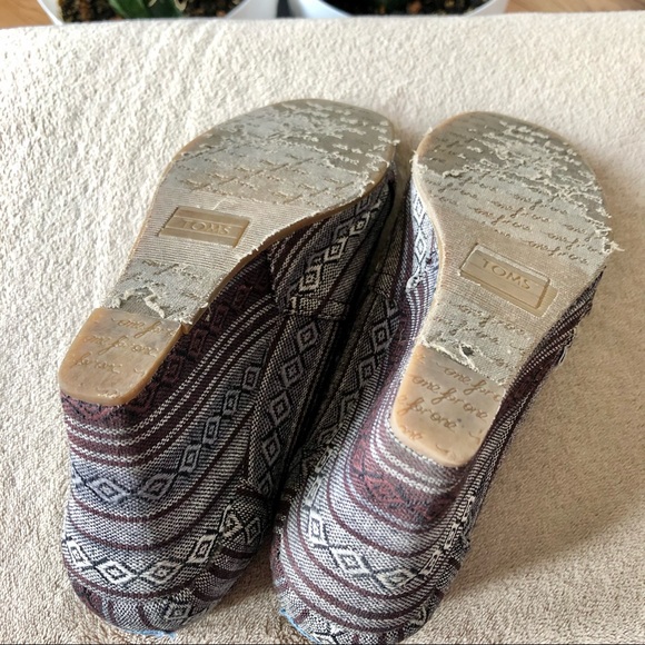 ✨2/$15✨ Shoes: TOMS 3” Wedge, Size 6 🛍 Bundle Me! - Picture 8 of 12